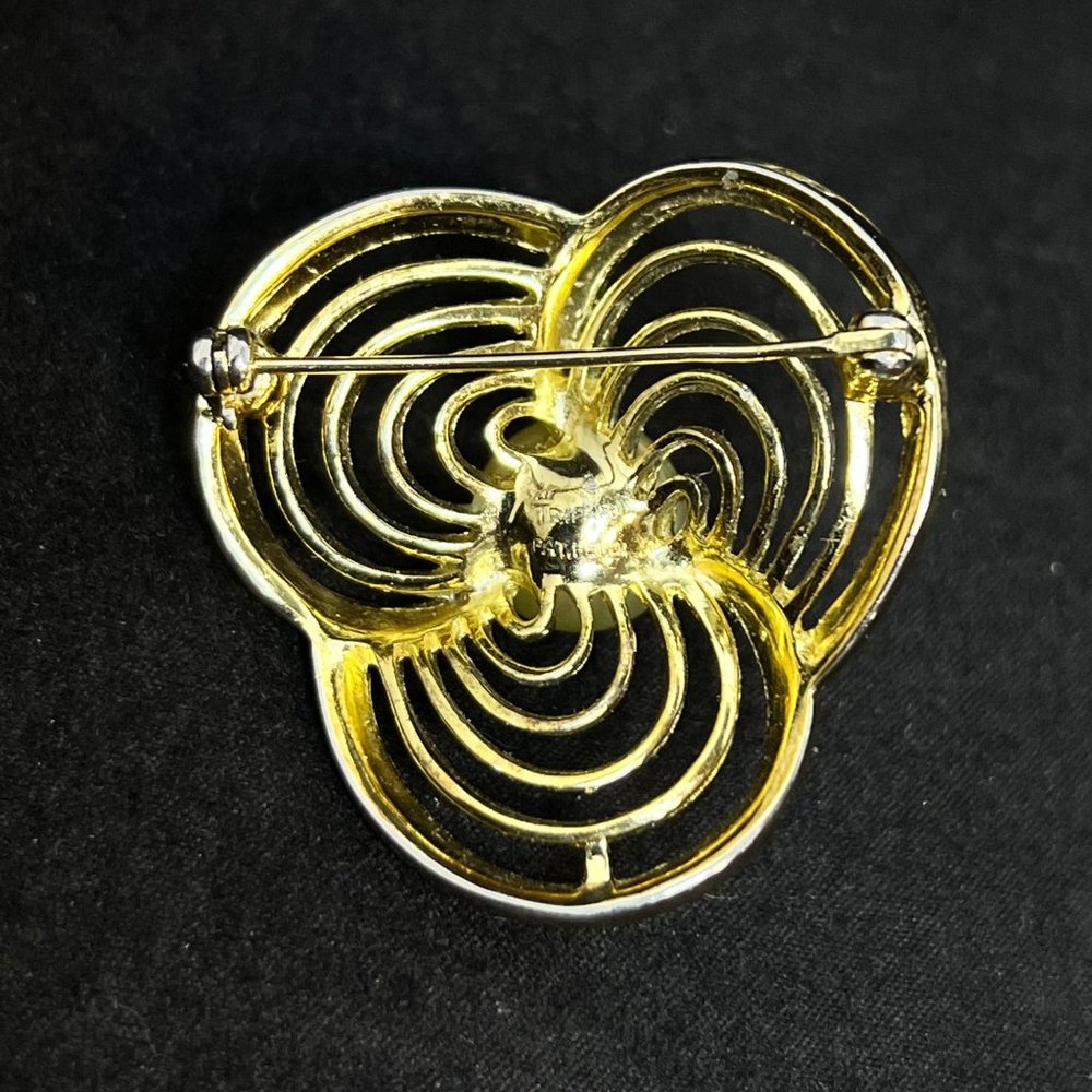 Crown Trifari Gold Tone Faux Pearl & Rhinestone Earrings & Brooch Set (3681) - Picture 3 of 8